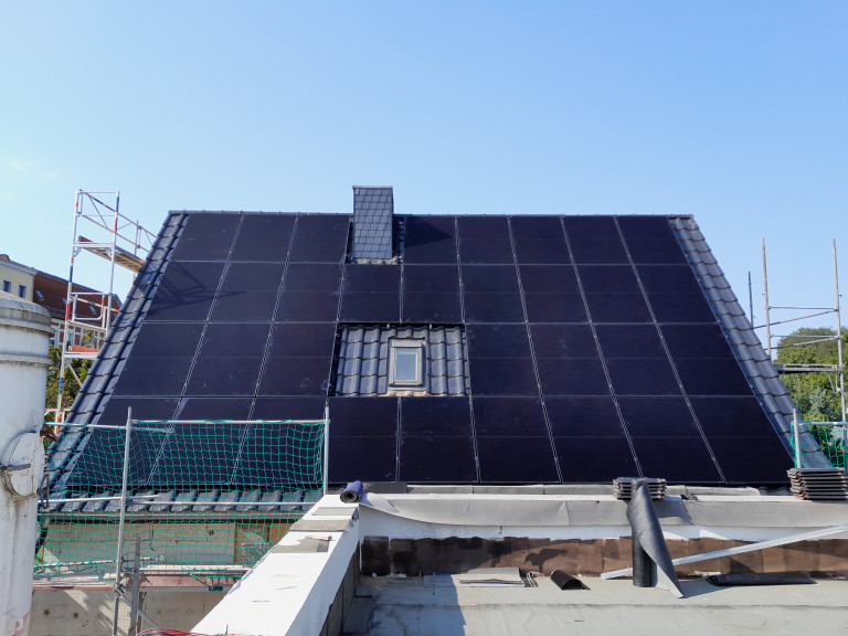 PV Monteur Installation PV Modul Photovoltaik PV Monteur Installation PV Modul Photovoltaik