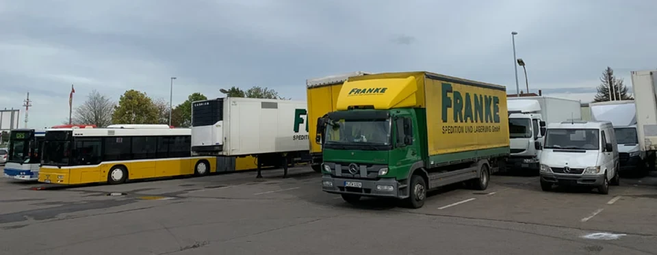 Franke Spedition LKW auf einem Parkplatz