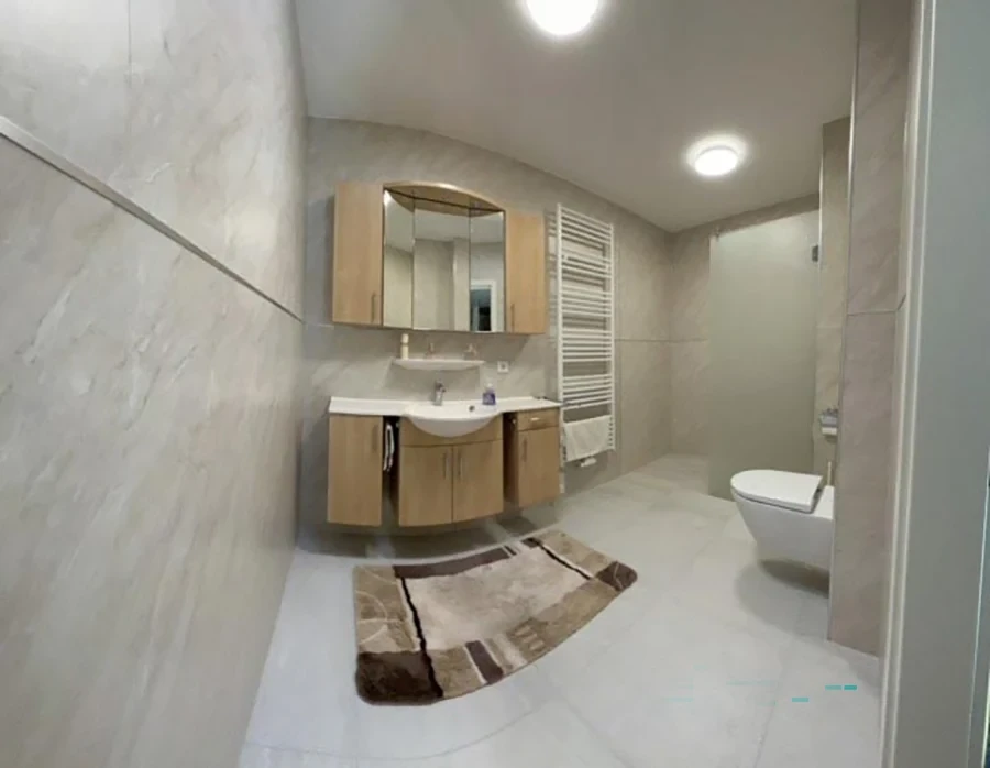 Fugenfreie Wandverkleidung im Badezimmer mit CS Easypanel