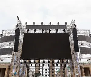 Eine Großbildleinwand bei einem Konzert Großbildleinwand