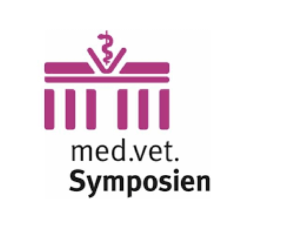 Logo der med.vet. Symposien mit stilisiertem Brandenburger Tor und Äskulapstab