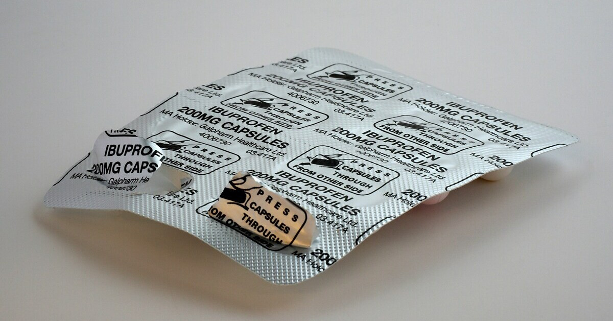 Blisterpackung mit Ibuprofen 200mg Kapseln Blisterpackung mit Ibuprofen 200mg Kapseln