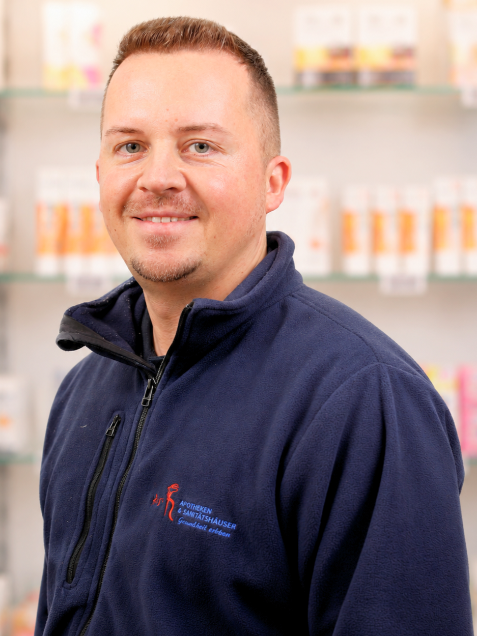 Porträt von Herrn Franke in einer Apotheke
