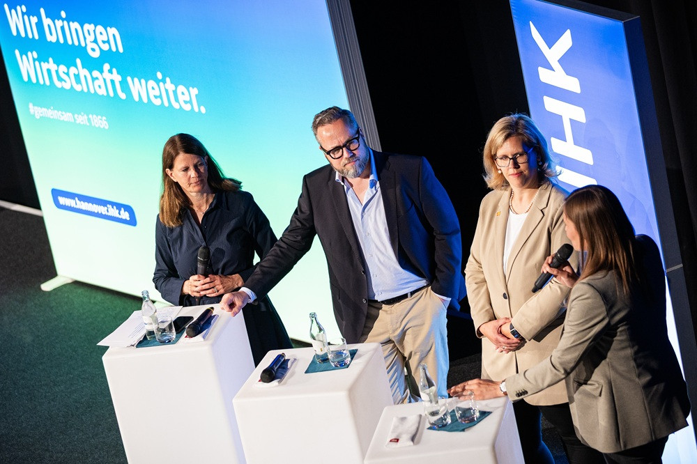 IHK-Veranstaltung mit Diskussion, Foto von Moritz Frankenberg Diskussion bei einer IHK-Veranstaltung, fotografiert von Moritz Frankenberg