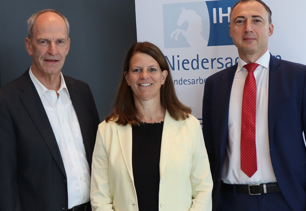 Konjunktur-Team der IHK Niedersachsen auf einer Veranstaltung Konjunktur-Team der IHK Niedersachsen bei einer Veranstaltung