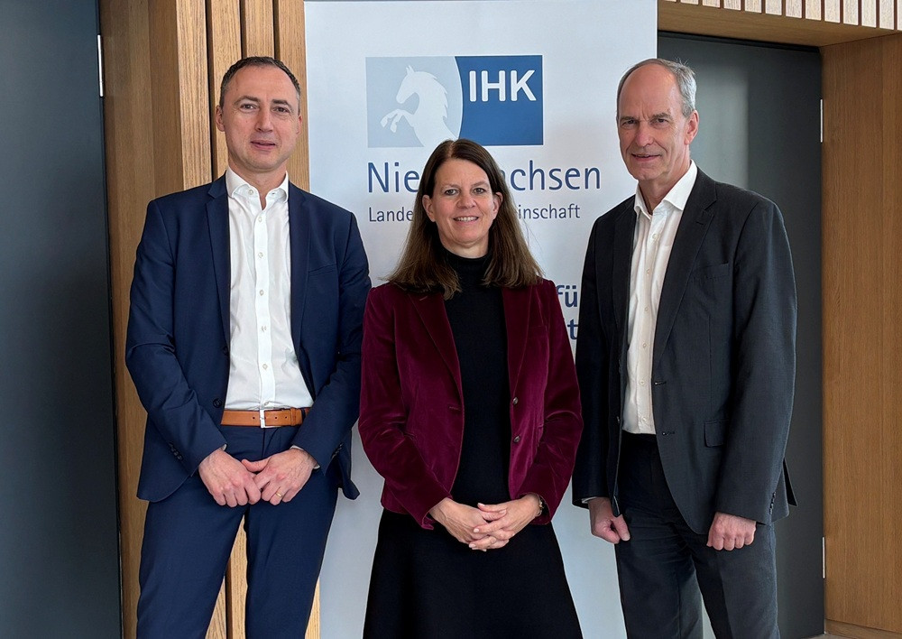 Gruppenfoto bei der Konjunktur-Pressekonferenz der IHK Niedersachsen