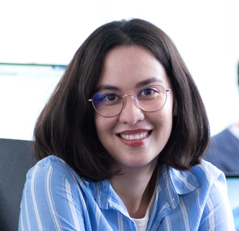 Nathalie Morenings von Arineo im UNT-Ticker, Porträtaufnahme im Büro