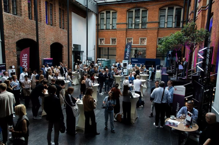 Horizons Event im Rathaus – Networking und Austausch in moderner Location