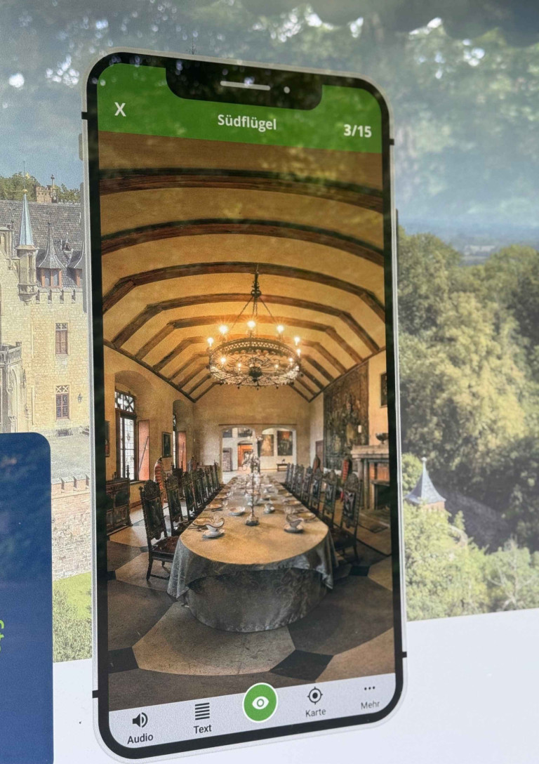 Innenansicht des Südflügels der Marienburg Innenansicht des Südflügels der Marienburg mit großem Esstisch