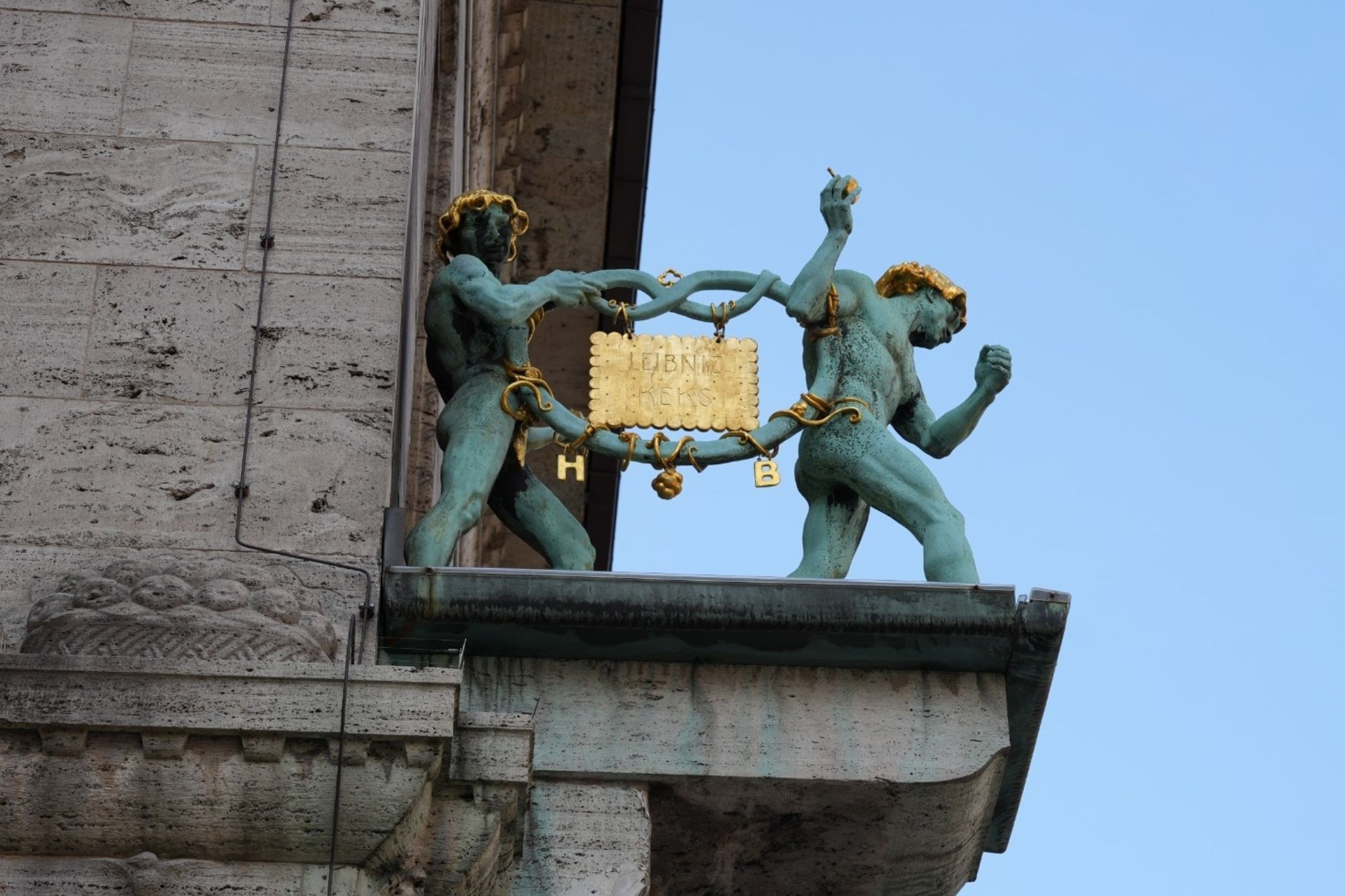 Historische Skulptur in Hannover mit Leibniz Keks Historische Skulptur in Hannover mit Leibniz Keks
