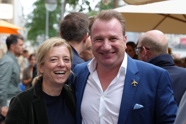 Gäste auf der 40 Jahre Consul Weltreisen Jubiläumsfeier