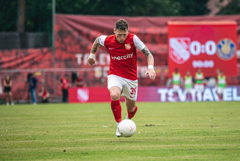 Fußballspieler des TSV Havelse im Spiel auf dem Rasen