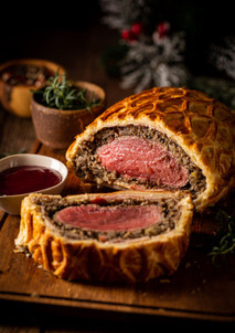 Beef Wellington im Central Hotel – knuspriger Blätterteig mit saftigem Rinderfilet und Pilzfüllung