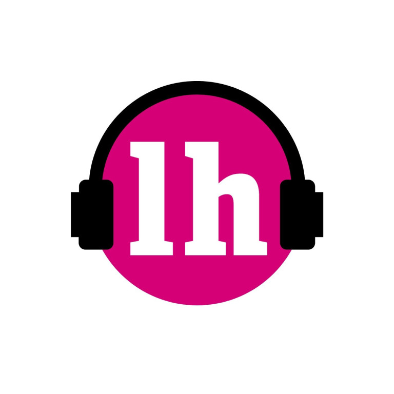 Logo des Innenstadtmonolog Podcasts – lh auf pinkem Kreis mit Kopfhörern Innenstadtmonolog Podcast Logo mit Kopfhörern und den Buchstaben 'lh' auf pinkem Hintergrund