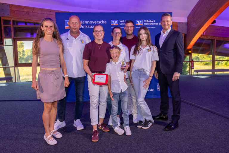 Sterne des Sports 2023 – Preisverleihung, Gruppenfoto, Fotograf Herzig Gruppenfoto bei der Sterne des Sports Preisverleihung, aufgenommen von Herzig
