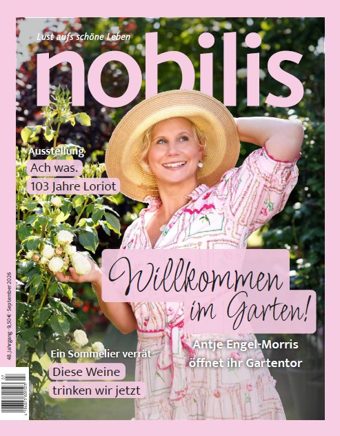 nobilis Magazin Cover September 2016 mit Antje Engel-Morris im Garten, Thema: Willkommen im Garten, 103 Jahre Loriot Ausstellung, Weintipps vom Sommelier