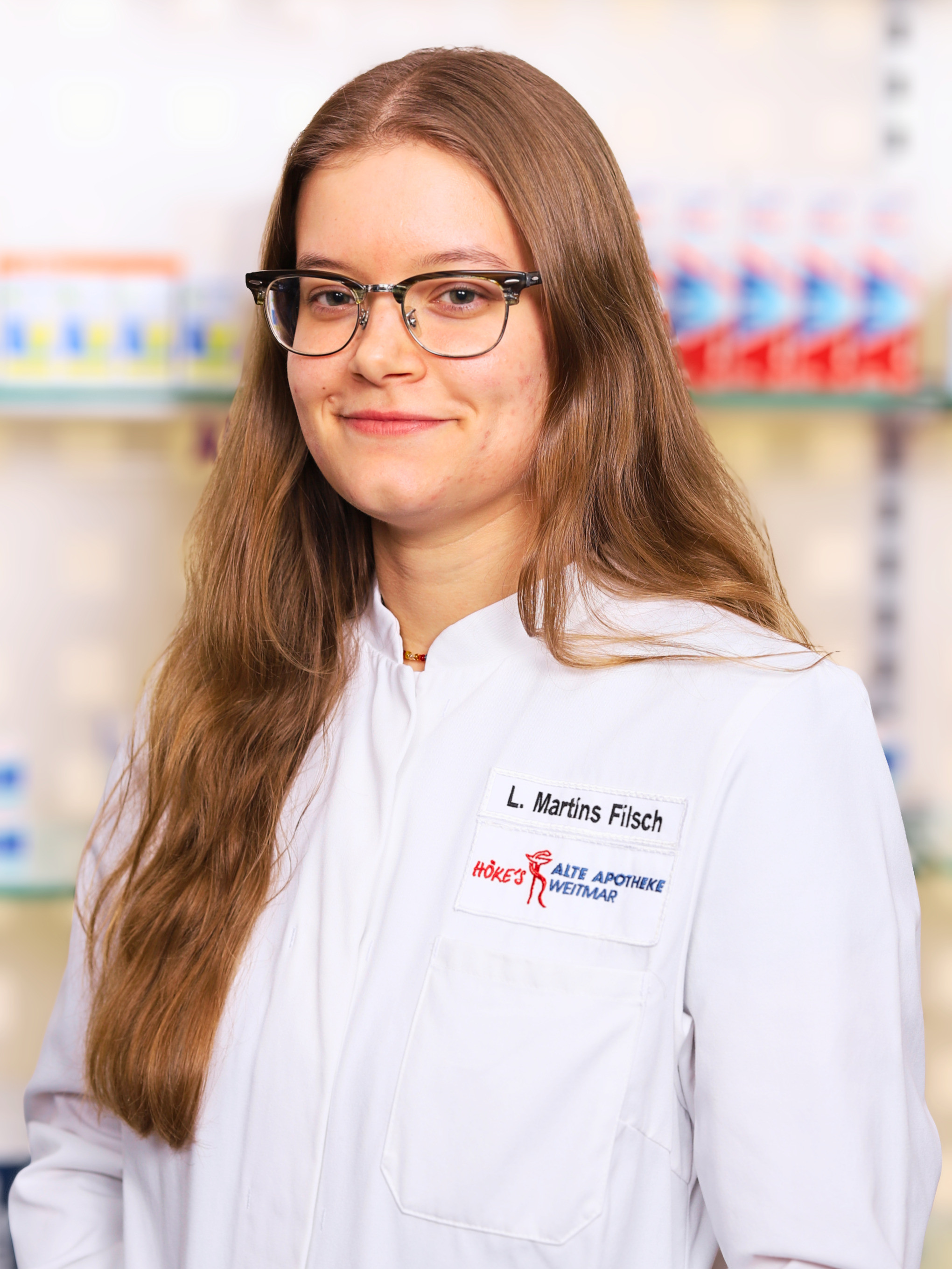 L. Martins Filsch in weißem Kittel in der Alten Apotheke Weitmar