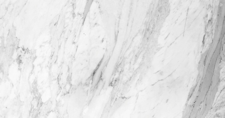 Weiße Marmor-Oberfläche mit natürlicher Maserung