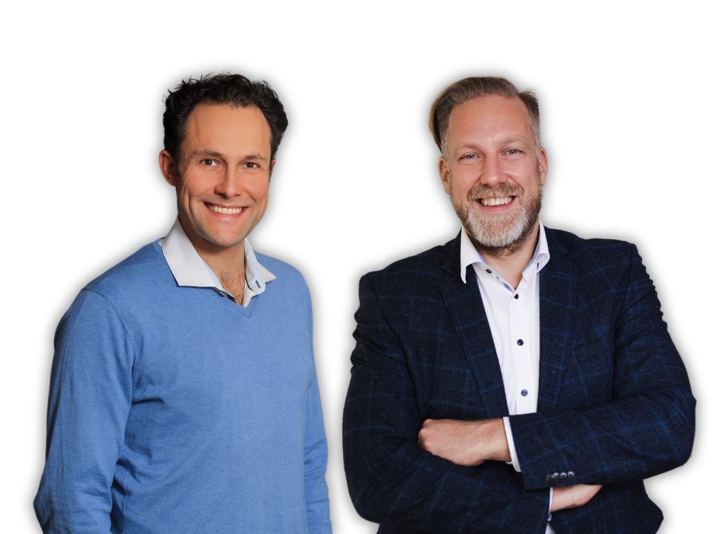 Porträt von zwei lächelnden Männern, Ingo und Thomas