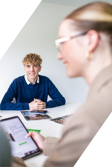 Werkstudierende im Gespräch über Einstiegsmöglichkeiten