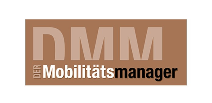 DMM Logo – Deutsches Mobilitätsmanagement Schriftzug auf braunem Hintergrund