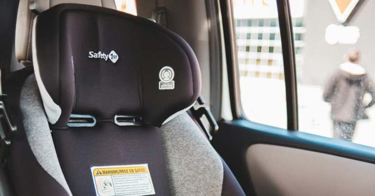 Kindersitz im Auto für maximale Sicherheit von Kindern