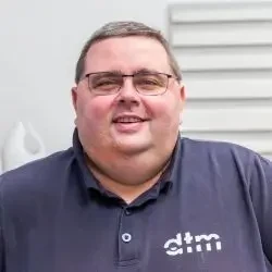 Michael Pfliegensdoerfer von dtm gibt ein Testimonial zur Sicherheitstechnik fr Schluetersche