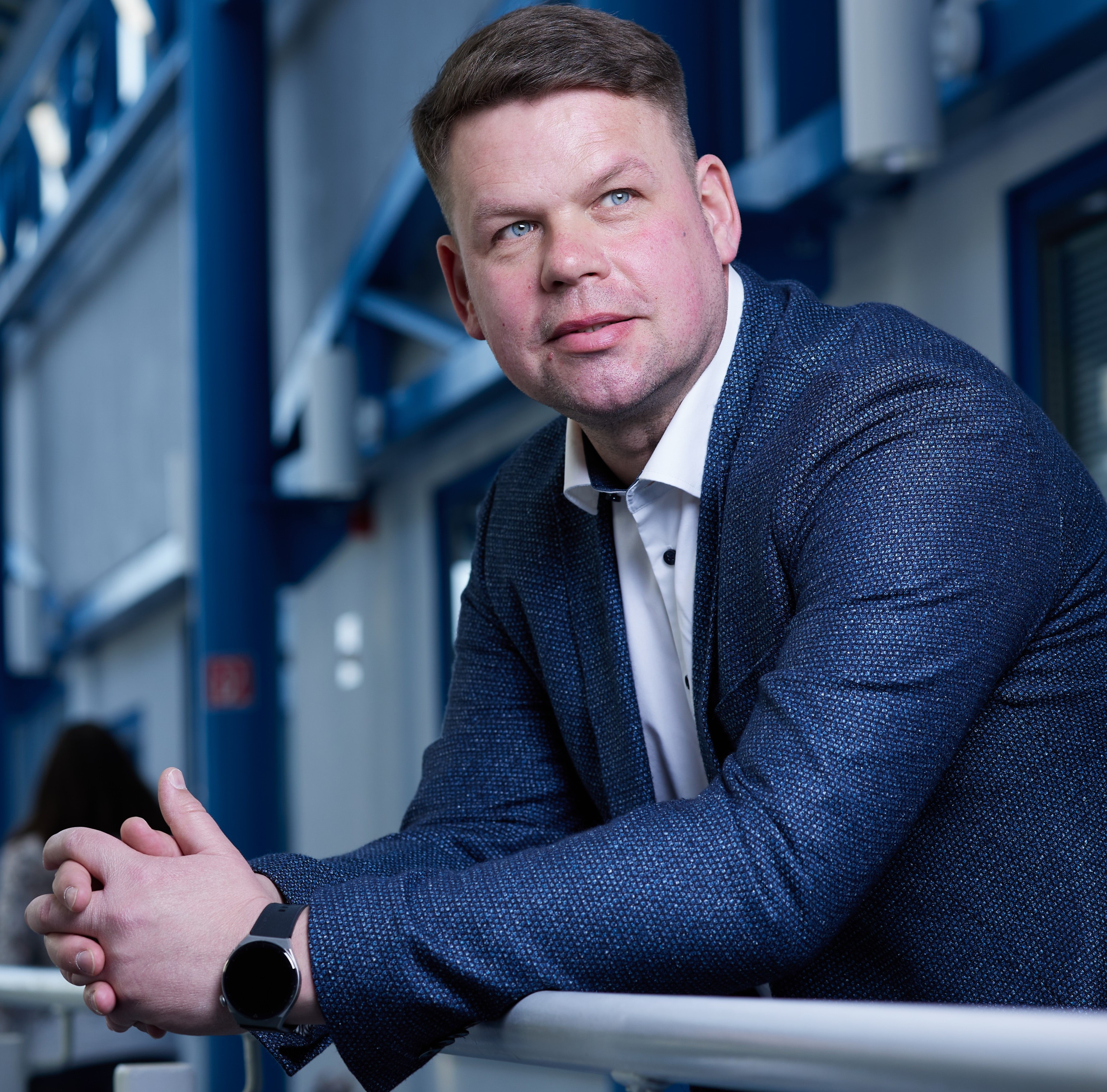 Business-Person im Kontext Online-Marketing, SEO, Content-Marketing und Social Media, Bewerberkick in der Region Leipzig, Halle (Saale), Dessau-Roßlau, Köthen, Bitterfeld-Wolfen