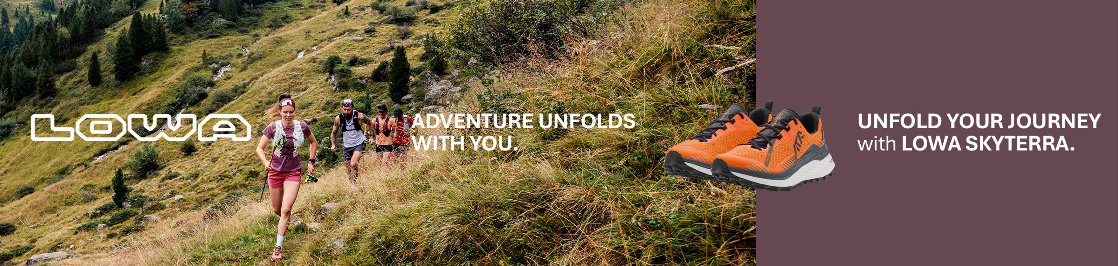 SLS Engage Abenteuerlandschaft mit orangefarbenem Fahrzeug und Text Adventure Unfolds With You