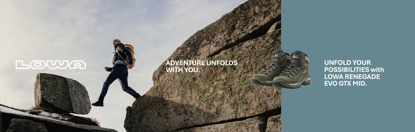 LOWA Renegade GTX Mid Wanderschuh – Outdoor Grafik mit Slogan Adventure Unfolds With You LOWA Renegade GTX Mid Wanderschuh auf Fels mit Slogan Adventure Unfolds With You