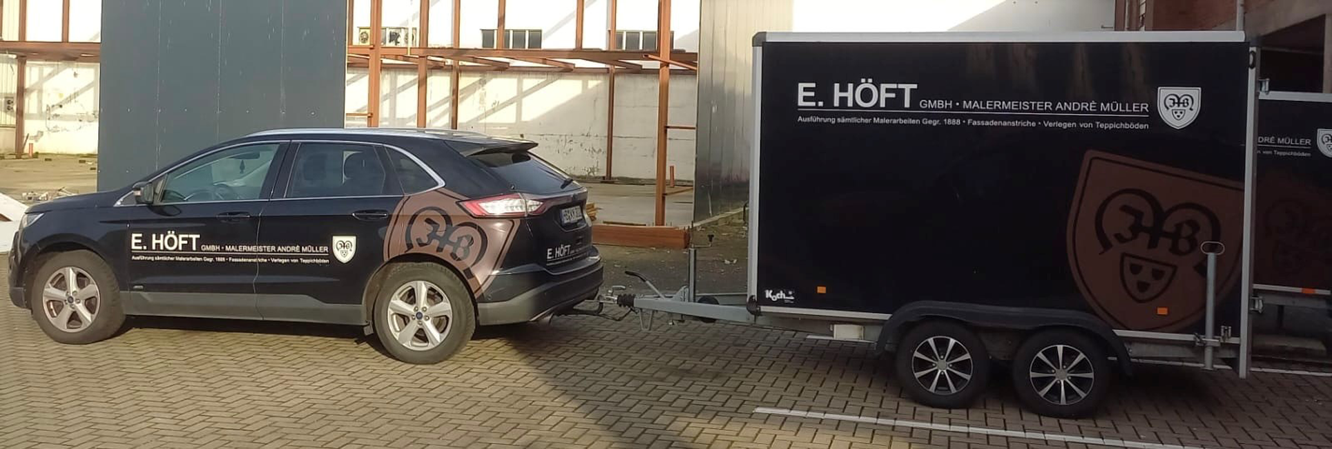Auto mit Anhänger